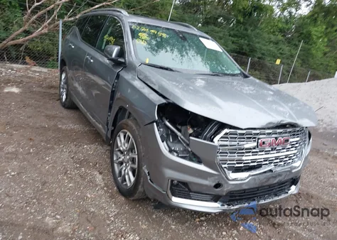 2024 GMC Terrain Denali z USA, uszkodzony, nr VIN 3GKALXEG5RL243852